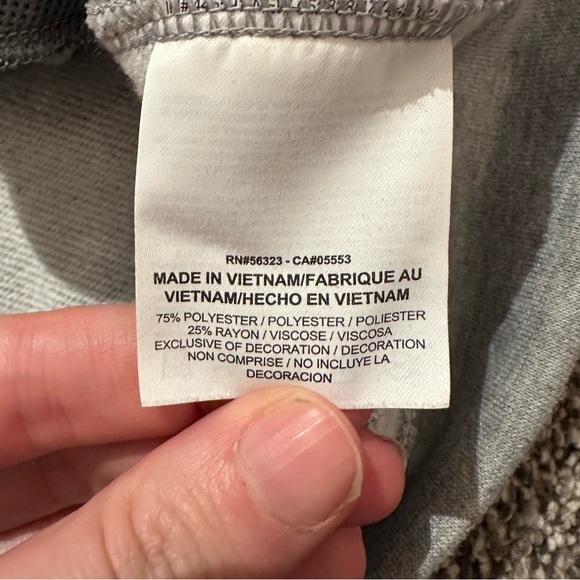 EUC Nike Cowl Nexk Dry-Fit sweatshirt. Women’s Medium. - Picture 3 of 7